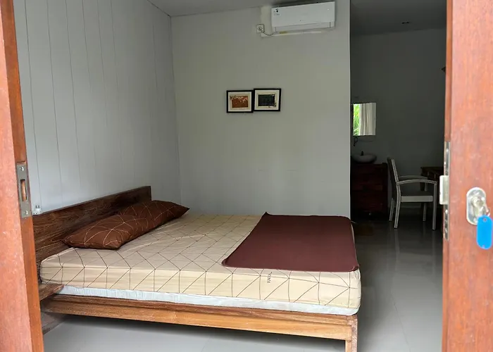 Kamasan House Pensión 3*