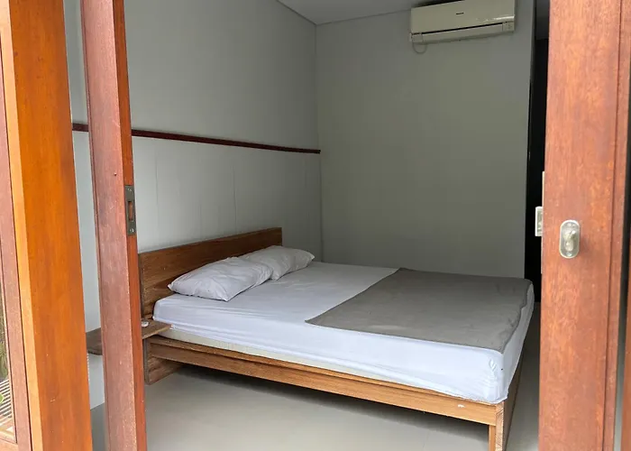 Kamasan House 3*
